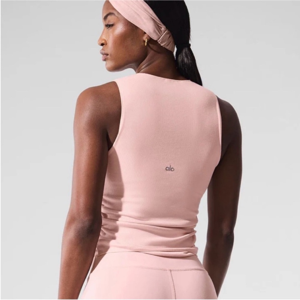 ALO Yoga Women's Blush Tank Top pink quartz